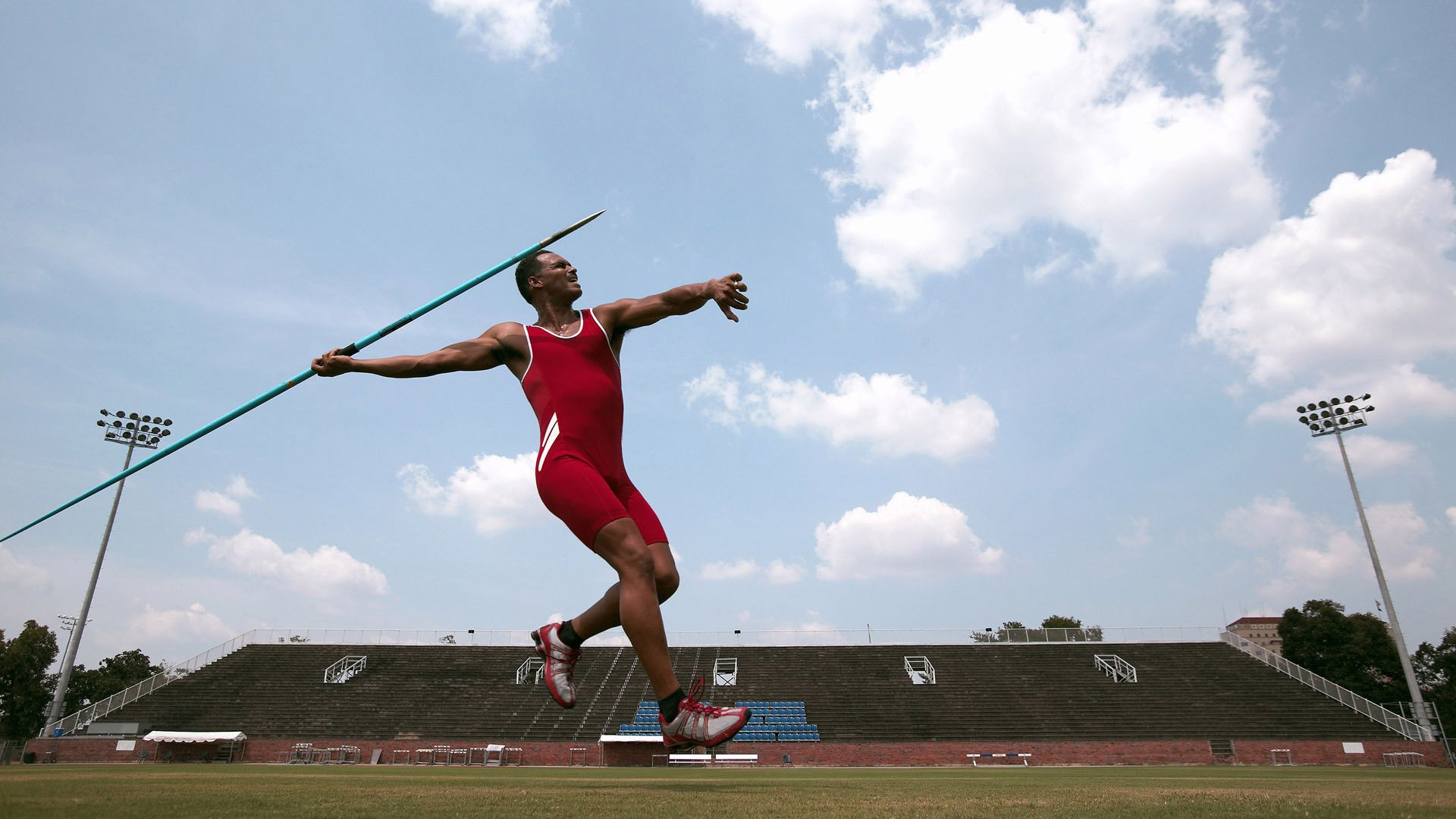 体操世锦赛女子全能:美国新生代一骑绝尘 成为拜尔斯接班人